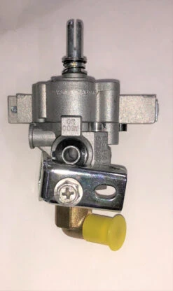 Bull Rotisserie Back Burner Valve - 16526 7 Bull Rotisserie Back Burner Valve - 16526 -Lynxie Shop 16526 LP 3 45874.1696421655.1500.1500