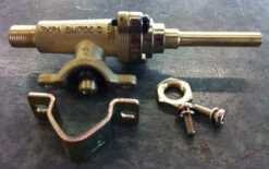 Charbroil, Turbo Brass Clamp-on Valve - 3701C -Lynxie Shop 3701c 13983.1684508312.1500.1500