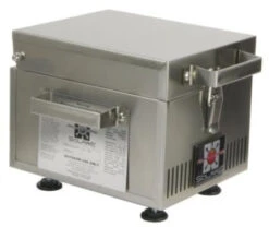 SOL-IR8A Solaire Anywhere Mini Personal Infrared Grill -Lynxie Shop Anywhere Personal Grill Back Side View SOL IR8A 27652.1477052387.1500.1500