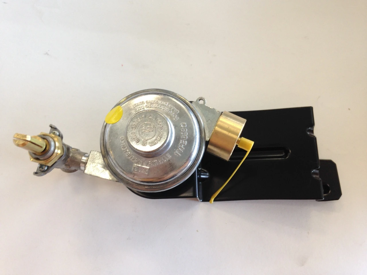 80477 Weber Baby Q, Q100, Q120 Valve & Regulator Manifold 3 80477 Weber Baby Q, Q100, Q120 Valve & Regulator Manifold